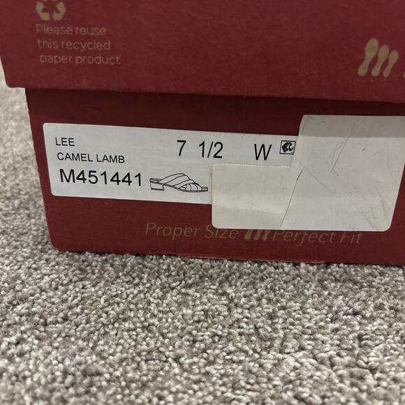 Munro Lee Slide Womens Tan Camel Lamb Open Toe Sandals Size 7.5W - Picture 9 of 9